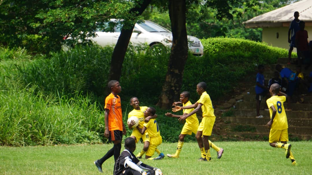 La Planet celebrating